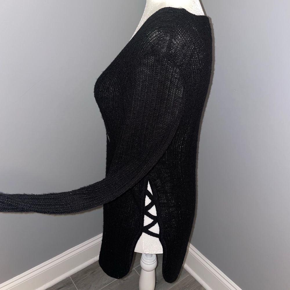 EXPRESS NWOT long sleeve sweater size medium